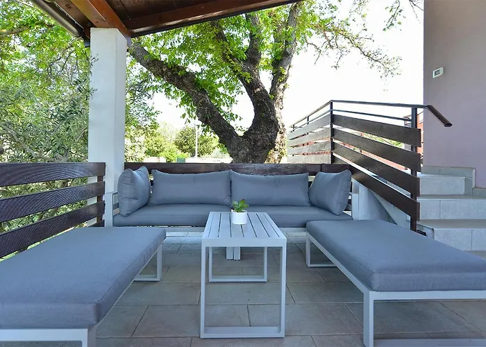 House Roberto 1790 * Pomer