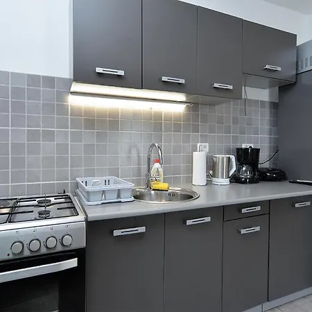 Vikendica House Roberto 1790