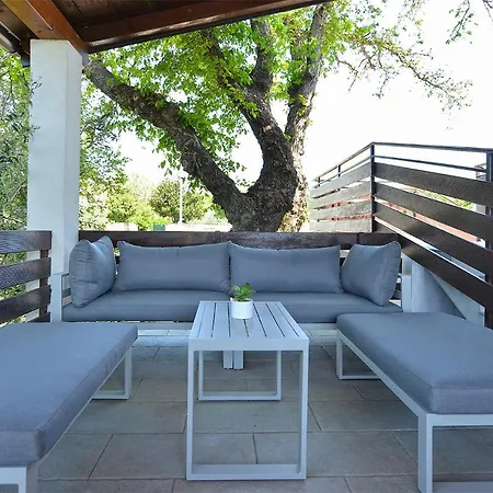 House Roberto 1790 * Pomer