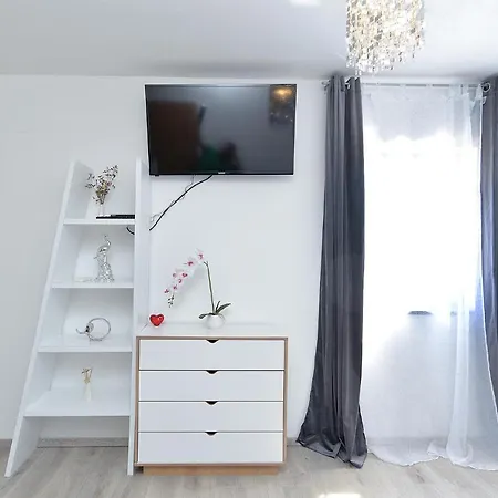 Vikendica House Roberto 1790 Pomer